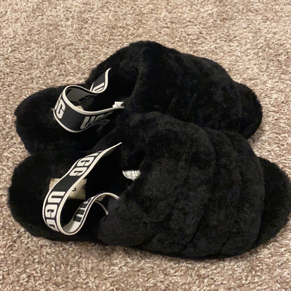 Ugg slippers- size 9 - never worn